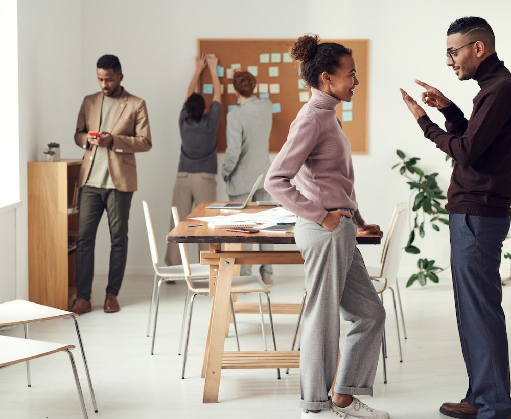 pexels-fauxels-3182765